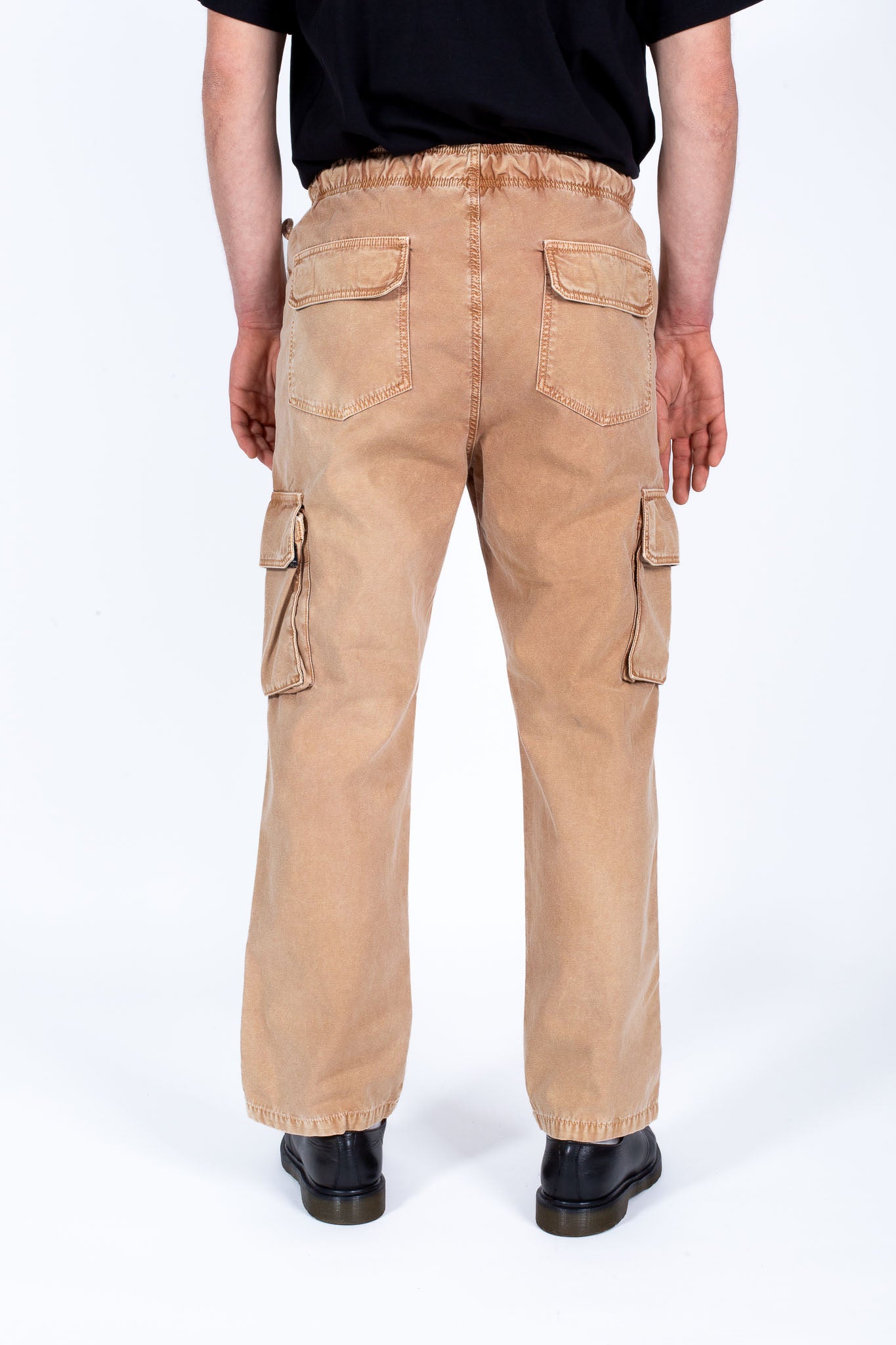 MOUNT PANT NUTS