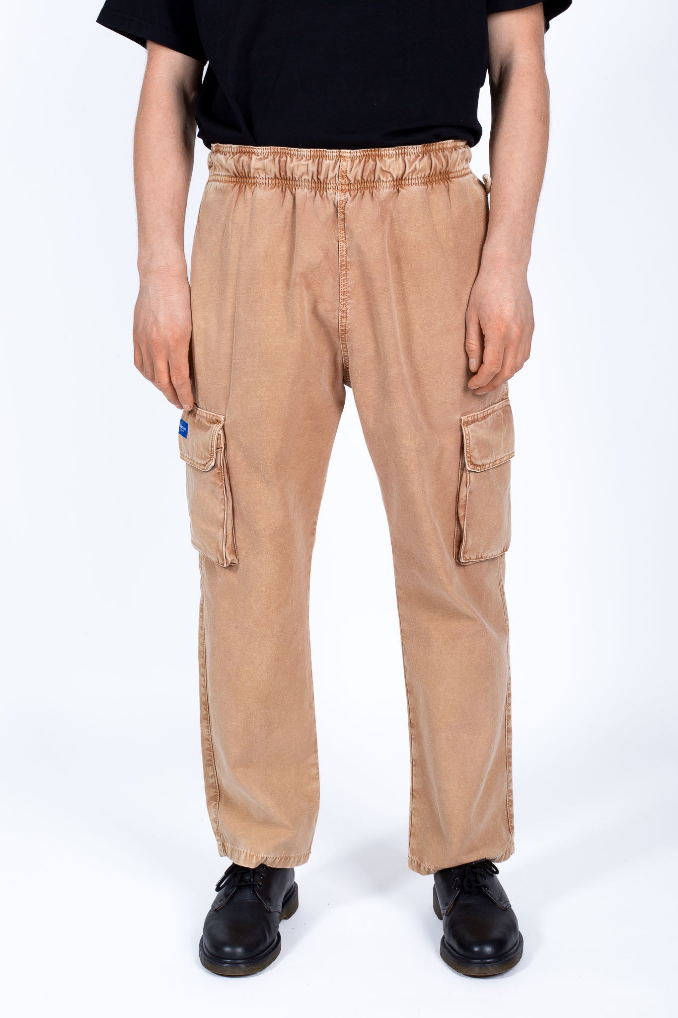MOUNT PANT NUTS