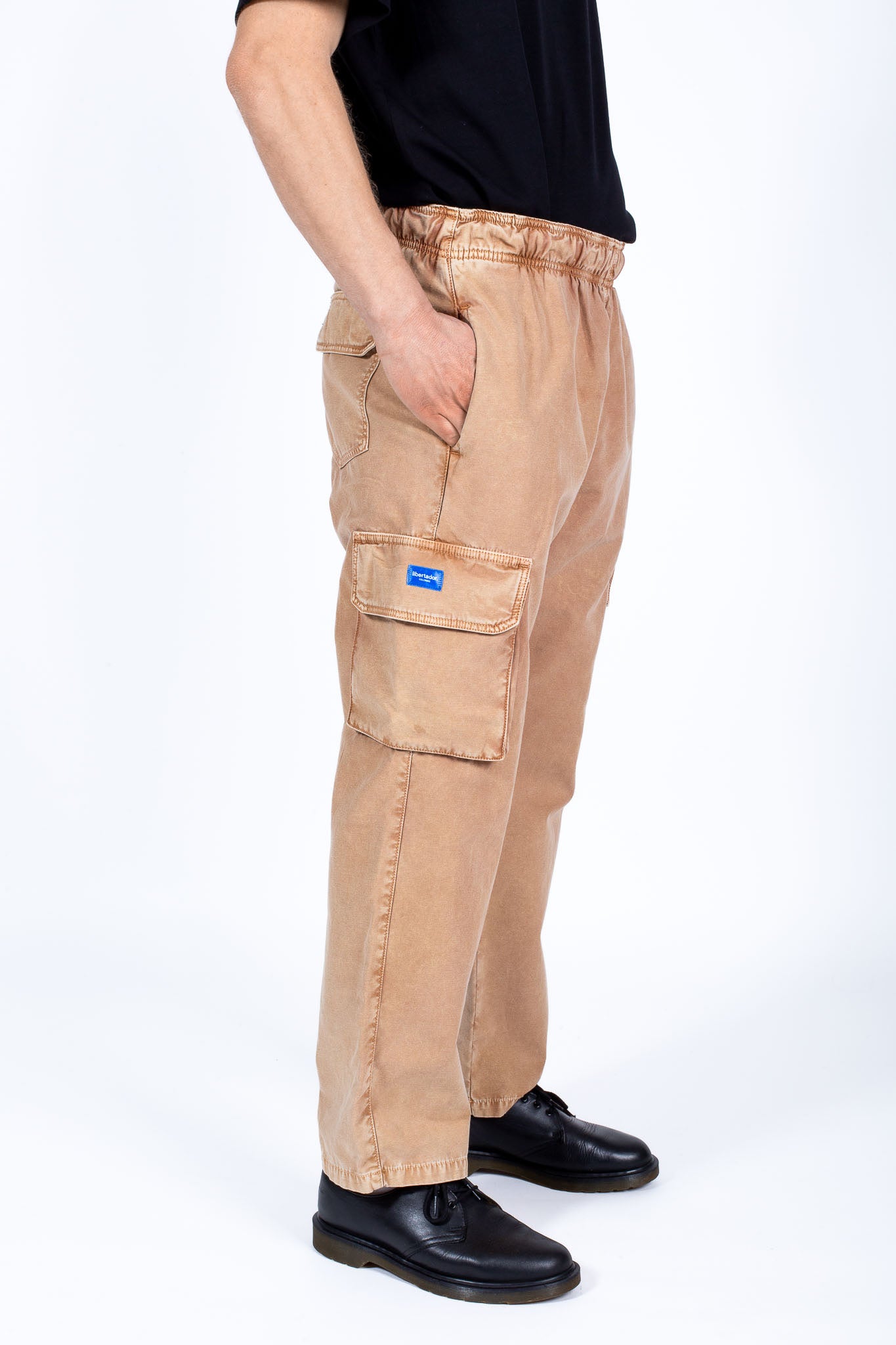 MOUNT PANT NUTS